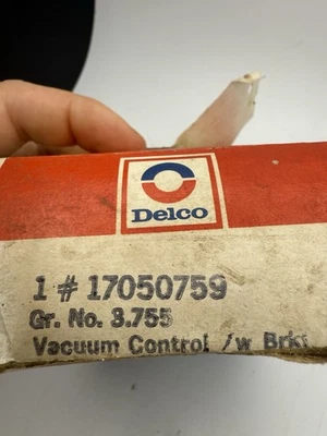 Новая деталь карбюратора из старых запасов вакуумный контроль с кронштейном - Изображение 1 из 4