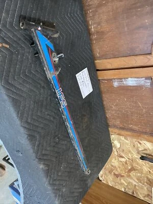 Polaris Indy 440 1995 brazo trasero izquierdo moto de nieve lado izquierdo 011 Foto 1 de 4