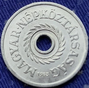 DS2 - Group of 100 x Hungary 2 Filler 1950-1989 Uncirculated Aluminum Coin -Hole - Picture 1 of 3