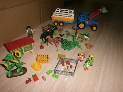 LOT PLAYMOBIL 3073 TRACTEUR BLEU+3075 CLAPIER A LAPINS + VRAC type ferme - Photo 1/4