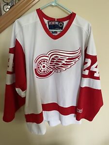 Detroit Red Wings Jersey CCM NHL Player Size Large Stitched #24 Chris Chelios