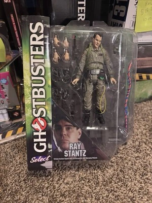 GHOSTBUSTERS - RAY STANTZ Deluxe Action Figure (Diamond Select Toys, 2016) - Image 1 of 2