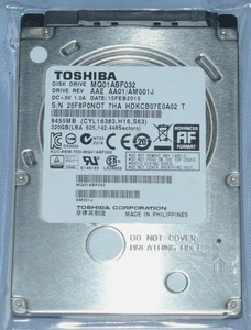 Toshiba 320 GB MQ01ABF032 5400 RPM SATA 2,5" disco rigido disco rigido portatile - Foto 1 di 2
