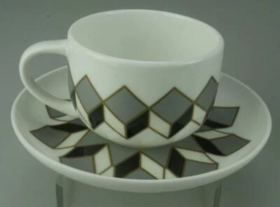 Taza y platillo Cashmere de Maxwell Williams Putting on the Ritz Jive Demi ZE105 Foto 1 de 4