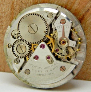 Vintage Helbros 17 jewel P61 men's wrist watch movement with dial crown & hands - Picture 1 of 4