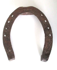 Antique LARGE Cast Iron Rustic Ranch HORSESHOE 6.25"x 5.75" Heavy Duty AZ49 - Picture 1 of 8
