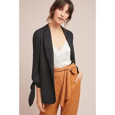 Blazer Cartonnier negro manga atada  Foto 1 de 4