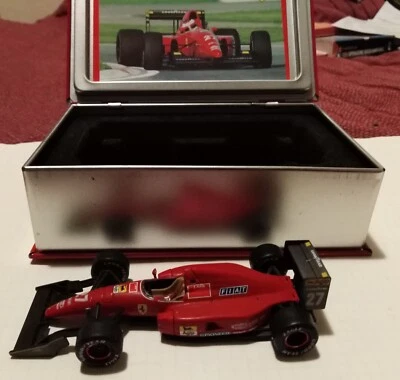 IXO 1:43 FERRARI F92A F1 JEAN ALESI GP FRANCIA 1992 CON METAL BOX E SCATOLA - Immagine 1 di 4