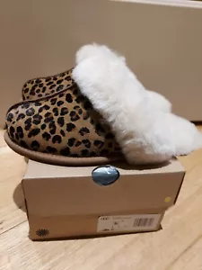 New! UGG Australia Women's Scuffette II Leopard Calf Hair slippers 49EA4L9W4T - Picture 1 of 12