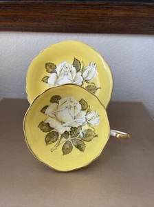 VTG Paragon White Cabbage Rose Yellow Teacup Double Warrant Gilded English Read - Picture 1 of 24