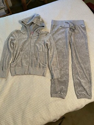 Chándal Juicy Couture Junior’s S/M Gris Terciopelo Sudadera Chaqueta Pantalones Suaves Foto 1 de 4