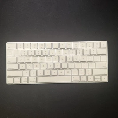 Apple Magic Keyboard White US English Layout - Image 1 of 2