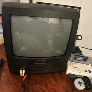 SYLVANIA SRC2213B 13” Color TV VCR Combo Retro Gaming VHS Player & Remote! - Picture 1 of 5