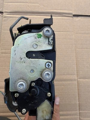 1997 to 2001 Toyota Camry door lock latch actuator LEFT FRONT USED OEM TESTED - Image 1 of 4