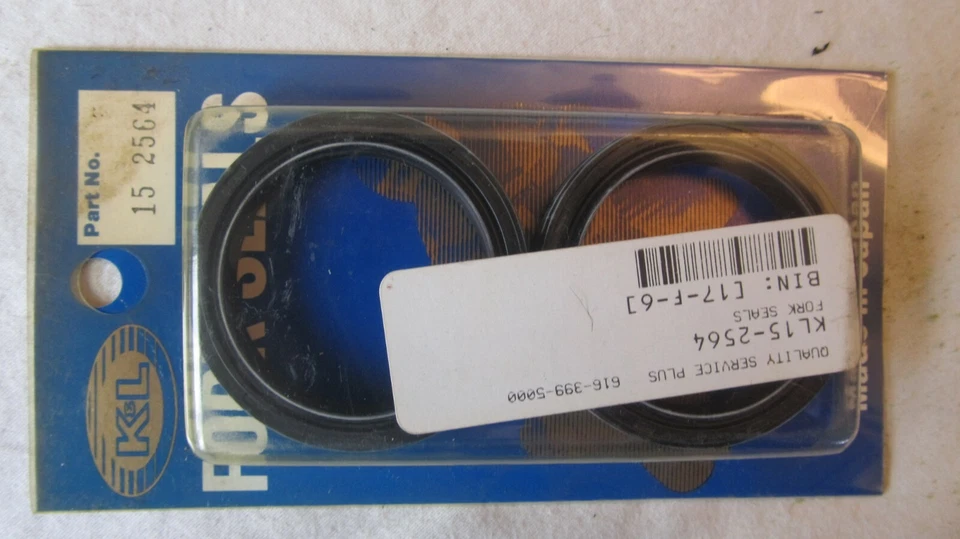 YAMAHA IT200,250,IT490,YZ125,YZ490,TT600,TRIUMPH 750,900, K&L 15-2564 Fork Seals - Image 1 of 1