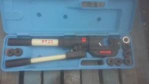 TBM 14 hydraulic crimper with case and dies - Picture 1 of 1