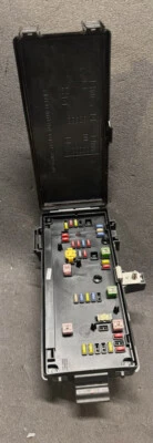 Dodge Ram 2008-2009 módulo de potencia totalmente integrado (TIPM) caja de fusibles 68028001 Foto 1 de 2