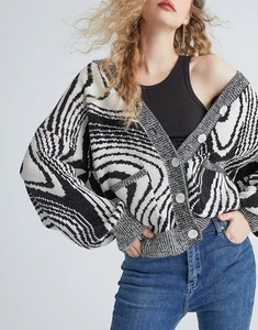 URBAN REVIVO Statement Swirl Black & White Cardigan Heavy Chenille Knit Sweater - Picture 1 of 22