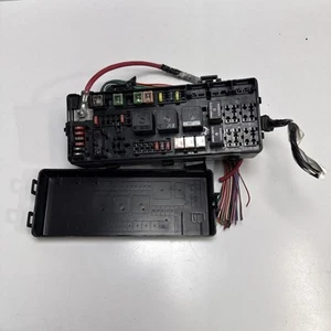 OEM DODGE CHARGER CHRYSLER 300 2005-2010 REAR TRUNK POWER FUSE BOX RELAY PANEL - Picture 1 of 6