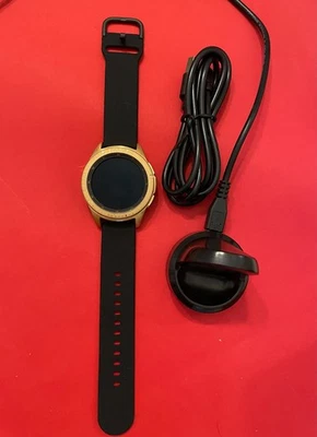 Samsung Galaxy Watch 2 SM-R810 42mm Edelstahlgehäuse Gold Schwarz Armband Guter - Bild 1 von 4