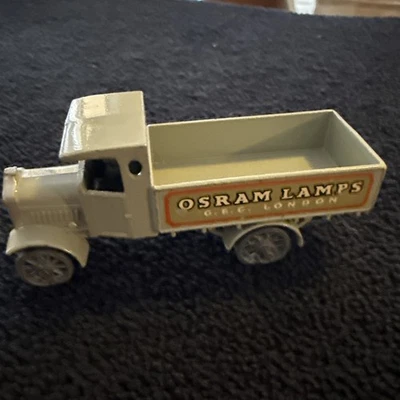 Vintage Matchbox LESNEY ENGLAND MODEL OF YESTERYEAR No.6  A.E.C. 1916/1921 - Image 1 of 4