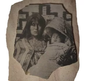 ✨SELTENE GERONIMO's FRAU & KIND Al Peyron Apachenmutter Fliesendruck Indianer - Bild 1 von 6