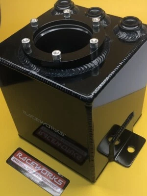 Tanque de sobretensiones Raceworks ALY-121BK 1,5 L para bomba individual de 60 mm 6AN negro Foto 1 de 4