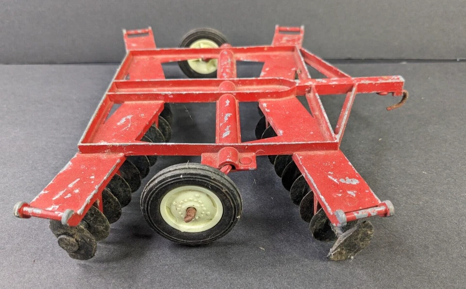 Ertl International IH Red Disc Farm Plow Vintage Diecast and Plastic  - Image 1 of 4