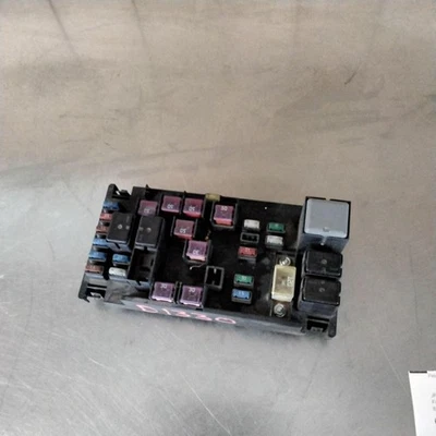 Коробка предохранителей двигателя для Subaru Impreza 2008-2011 годов выпуска от оригинального производителя No82241FG010 - Изображение 1 из 2