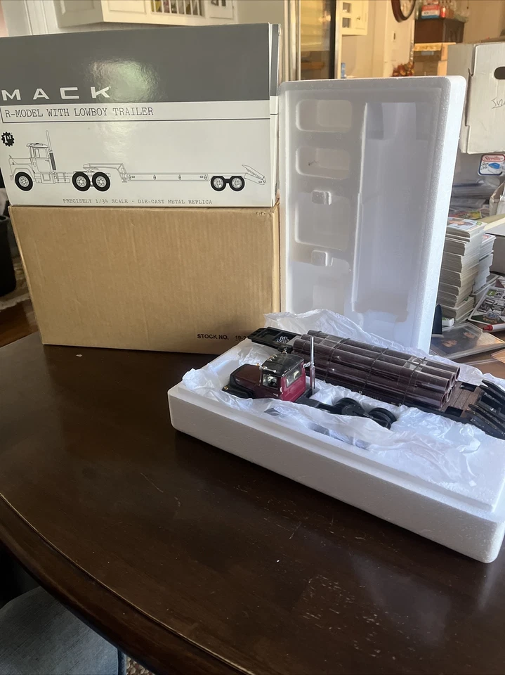 First Gear 19-2967 Ray Meyer Fossils 1960 Mack B-Model Lowboy Trailer 1/34 Scale