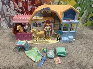 Fisher Price Loving Family Dollhouse Friendship Sweet Expressions Horse Stable - Picture 1 of 13