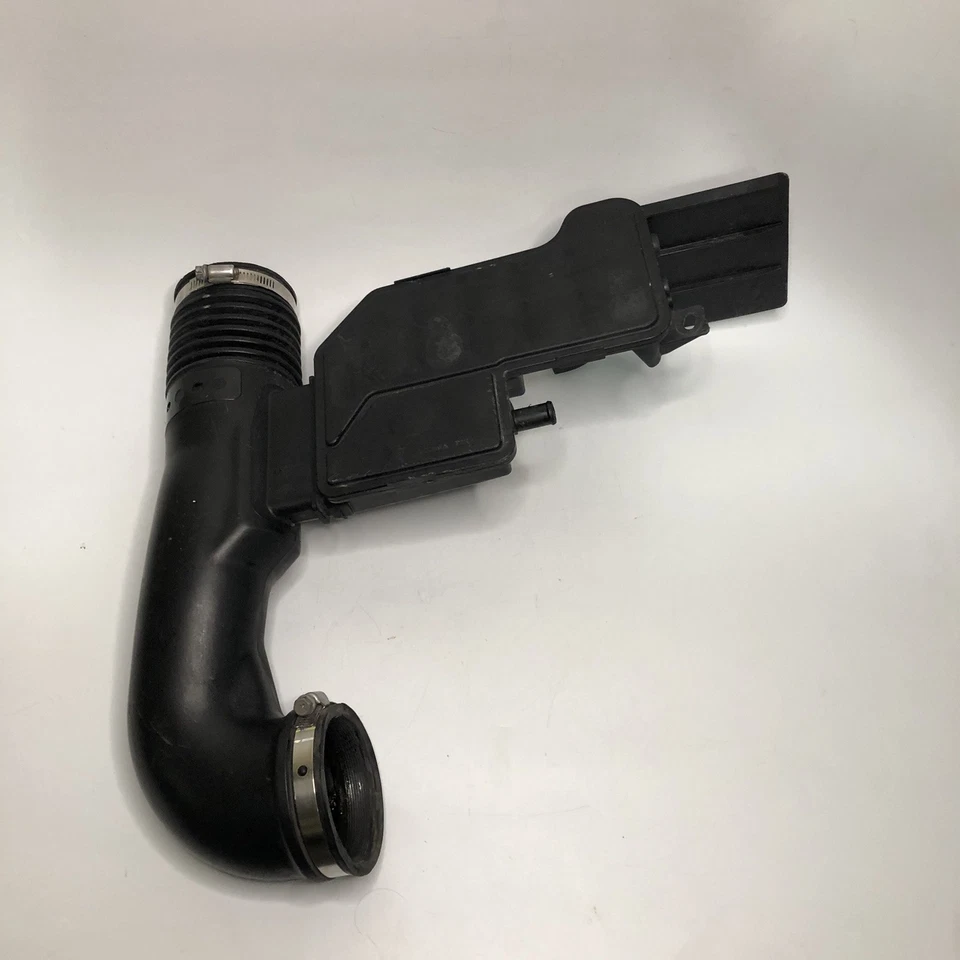 02-05 Lexus GS430 SC430 Air Cleaner Intake Resonator Connector Tube 17875-50250 - Image 1 of 4