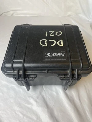 Pelican 1300 Estojo Rígido Pequeno - Impermeável / À Prova de Esmagamento / À Prova de Poeira - Imagem 1 de 4