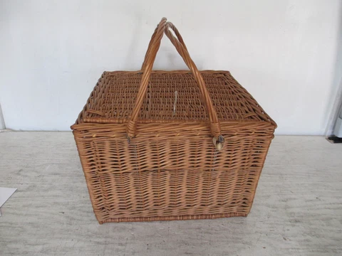 Large Vintage Wicker Rattan Picnic Basket Hinged Lid Dual Handles POLAND Cover