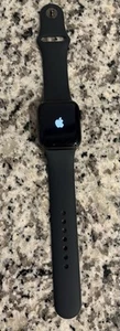 Apple Watch SE 40mm Midnight Aluminum Band - Picture 1 of 10