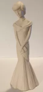 PRINCESS DIANA White Ready To Paint Ceramic Bisque Statue Measures 26 cm Height. - Picture 1 of 8