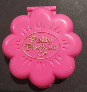 Polly Pocket Vintage 1990 Mr Fry's Restaurant Bluebird Toys With THREE Figures - Picture 1 of 3