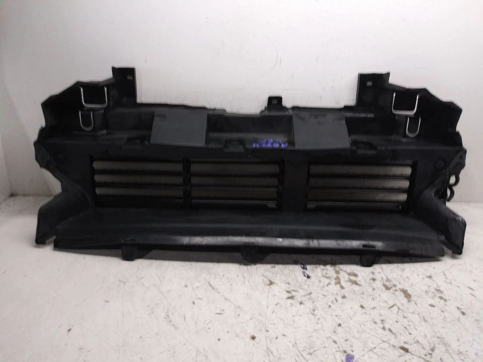 2019 Honda CR-V OEM air shutter assembly fits 2019 CR-V  Foto 1 de 4
