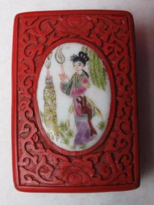 RARE VINTAGE CHINESE CINNABAR HAND CARVED BOX W/ HAND PAINTED PLAQUE ON TOP - Picture 1 of 9