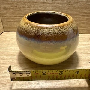 VTG Pottery Round orb flower pot Neutral Tones Colors Beige Brown Blue Specks - Picture 1 of 9