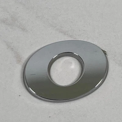 2009-2014 Volkswagen Routan SE эмблема буква 'O' задняя дверь B3202 хром - Изображение 1 из 4