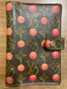 LOUIS VUITTON Takashi Murakami Collaboration Cherry Agenda Cover Notizbuch Spanien - Bild 1 von 3