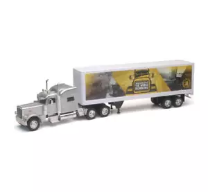 New Ray 1/32 Peterbilt 389 w/Flatbed Trailer, Wind Turbine & Excavator NRY13453 - Picture 1 of 1