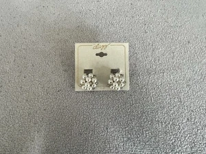 Genuine Austrian Crystal Clip-on cluster Earrings - Picture 1 of 9