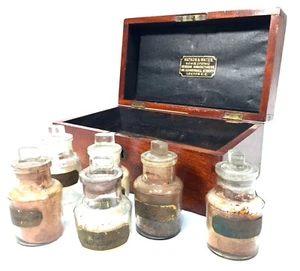 Antike Mahagoni Apothekerbox / Vitrine mit Glasflaschen von Watson & Wates - Bild 1 von 10