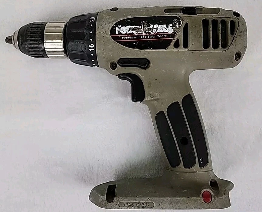 PORTER CABLE CORDLESS DRILL MODEL 884 TESTED 19.2v BARE TOOL - Image 1 of 4