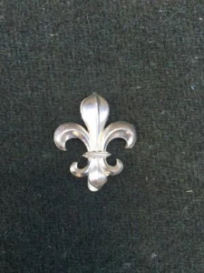 Excellent White Metal Manchester Regiment OR's Cap Badge - Picture 1 of 2
