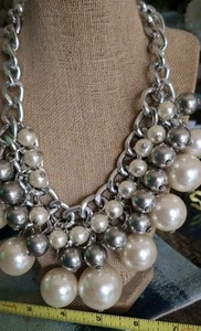 Amazing Extra Larg Faux Pearl & Silver Bead Chunky Statement Bib Necklace Runway - Picture 1 of 9