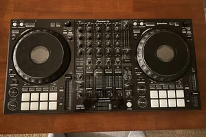 Pioneer DJ DDJ-1000 4-Channel rekordbox DJ Controller With Power & USB Cable - Picture 1 of 6
