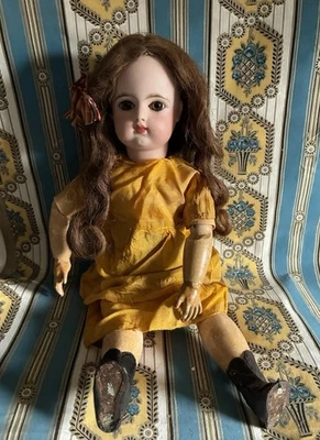 Poupée ancienne porcelaine Bébé François Gaultier 48 Cms Bouche Fermée   Félée - Photo 1/4